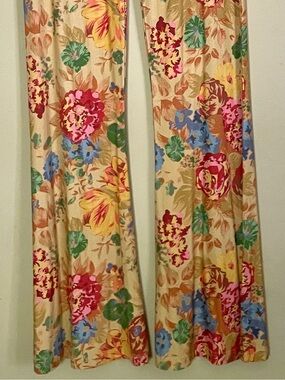 Novella Royale | Janis Bells in Golden Garden Short Inseam 32”, Sz M ♥ EUC
